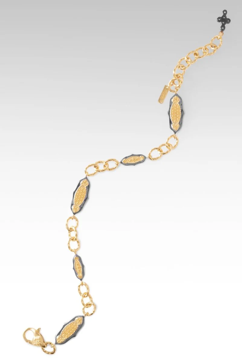 18K Gold Passionate Promises Bracelet™ in White Zircon - Image 4