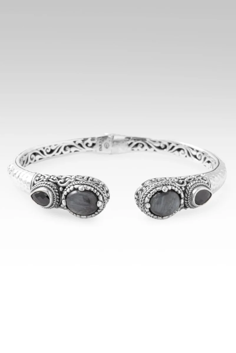Less Resistance, More Flow Tip-To-Tip Bracelet™ in Eagle's Eye & Black Spinel